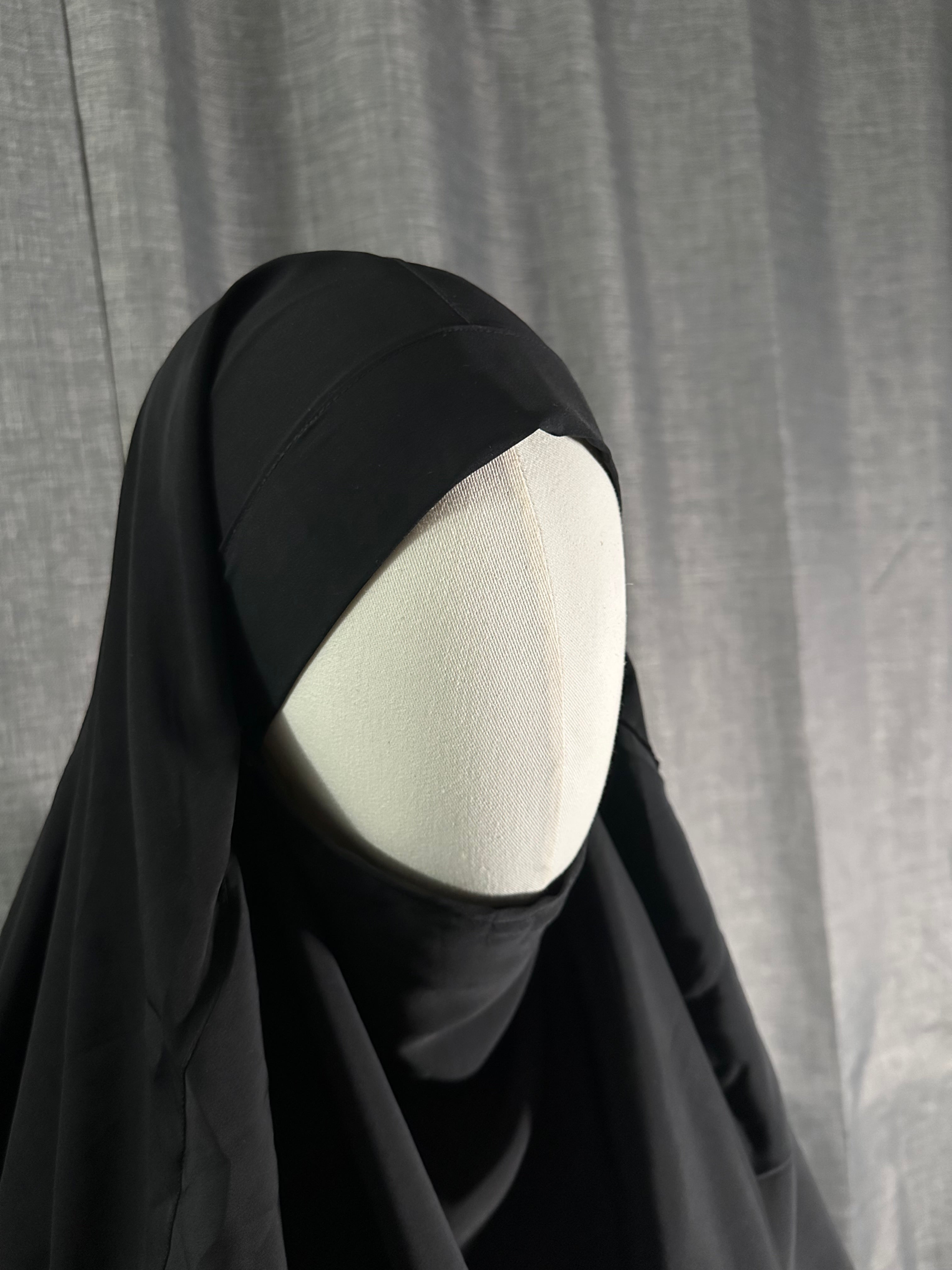 The Mumināt Khimar