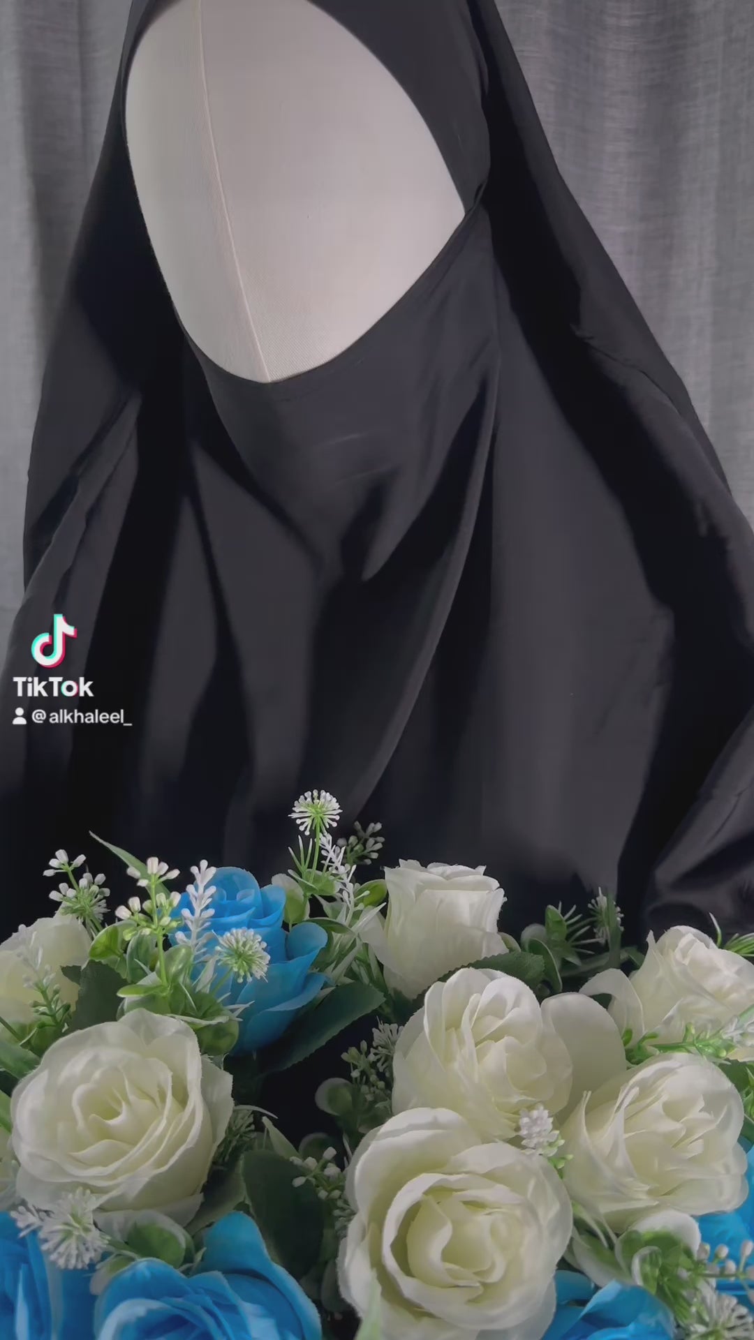 The Mumināt Khimar